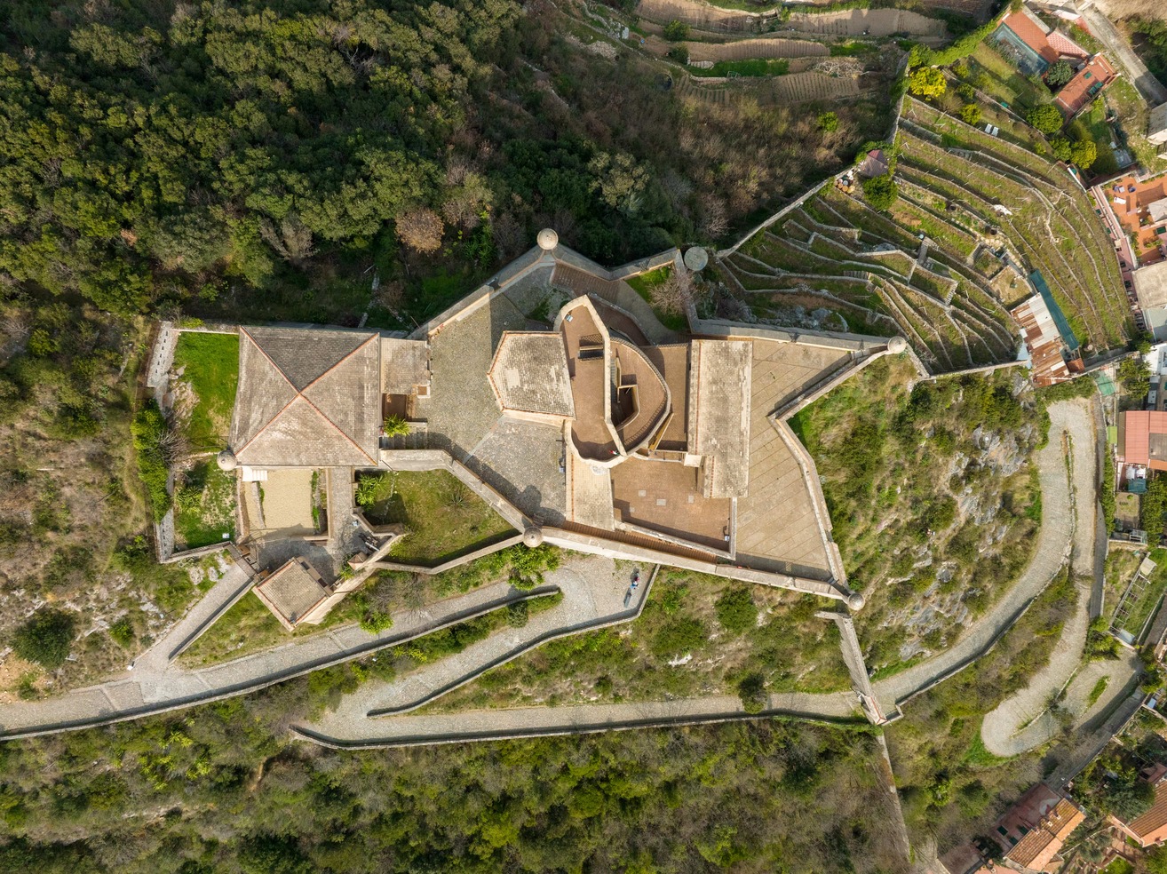 paesaggio-ligure-drone-promozione-territorio